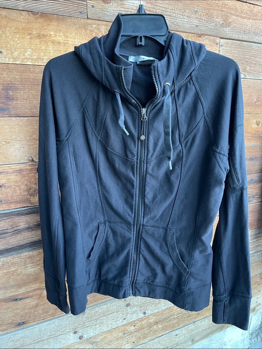 Athleta Black Zip Up Hoodie Jacket Women’s Medium Thumbholes Athletic